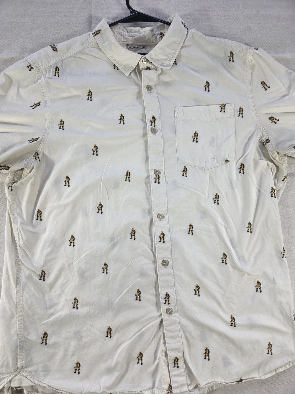 The North Face Men’s XL Cream Embroidered Hiker Print Button Up Shirt